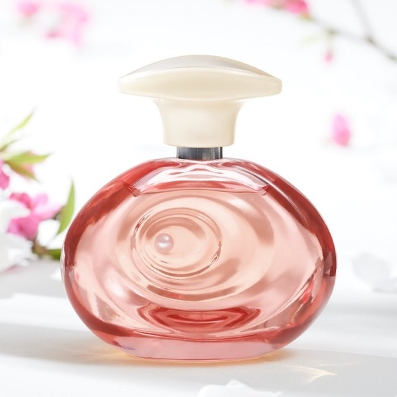 Tommy Bahama Other - Tommy Bahama for Her 3.4-oz. Eau de Parfum Pretty Bottle Beautiful Scent